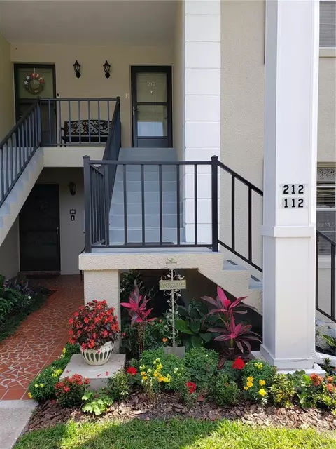 689 Lake Howard Dr NW #212, Winter Haven, FL 33880