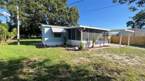 618 Oakland Rd, Auburndale, FL 33823