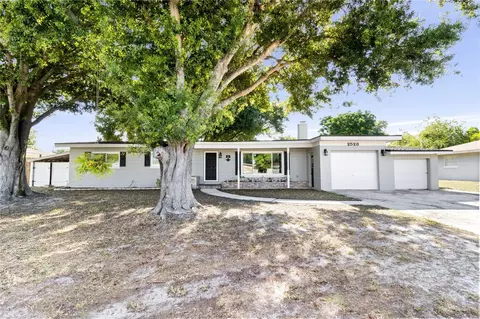 2528 14th St SE, Winter Haven, FL 33884