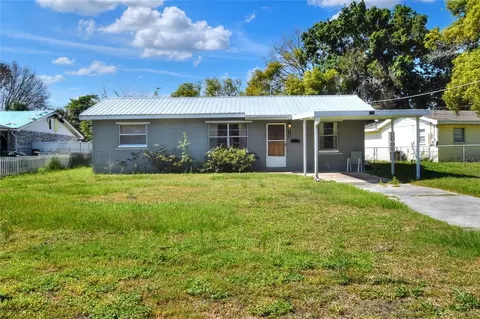 110 Flamingo Dr, Auburndale, FL 33823