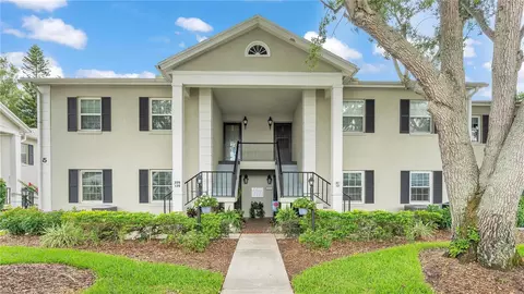 689 Lake Howard Dr NW #121, Winter Haven, FL 33880