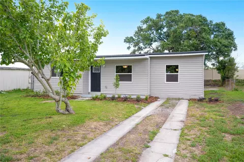 137 NW 10th Dr, Mulberry, FL 33860
