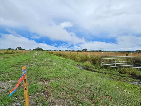 1013 Cattle Ranch Rd, Venus, FL 33960