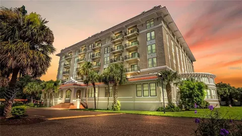 235 6th St NW #202, Winter Haven, FL 33881