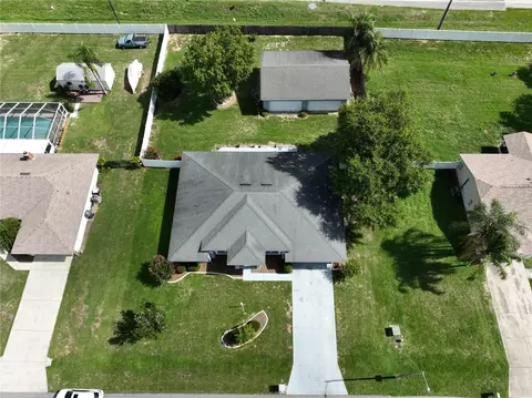 190 Avery Dr W, Auburndale, FL 33823