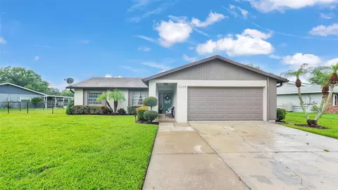 3205 Cross Fox Dr, Mulberry, FL 33860
