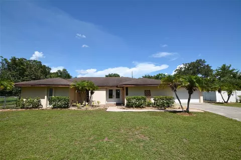 2646 Handley Blvd, Lakeland, FL 33803
