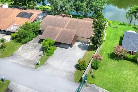 374 Lake Harris Dr, Lakeland, FL 33813