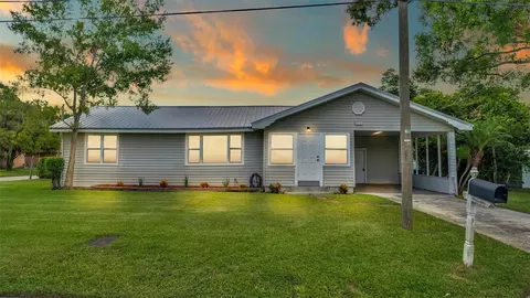1111 NE 6th St, Mulberry, FL 33860