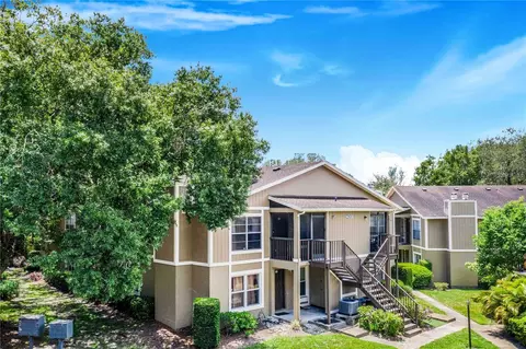 14313 Hanging Moss Cir #202, Tampa, FL 33613