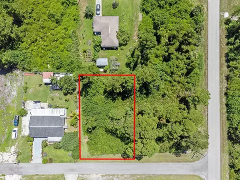 233 Ogden Ave S, Lehigh Acres, FL 33974