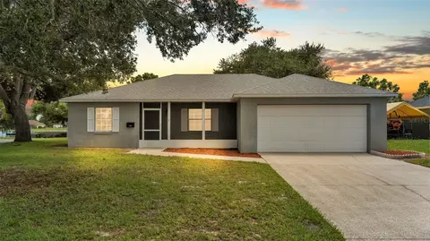101 Mohawk Cir, Auburndale, FL 33823