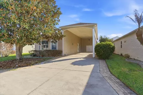 323 Travelers Dr, Polk City, FL 33868