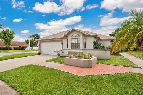 2900 Woodruff Dr, Orlando, FL 32837