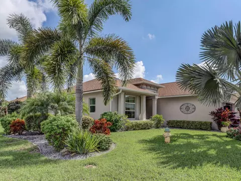 4304 Heath Land Ln, Lake Wales, FL 33859