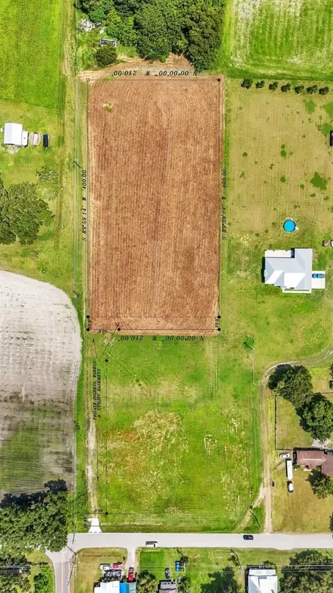 2800 Clemons Rd, Plant City, FL 33566