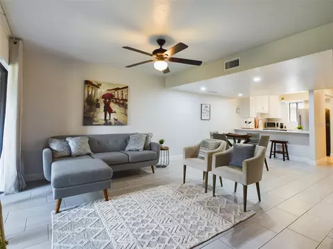 1836 N Crystal Lake Dr #117, Lakeland, FL 33801