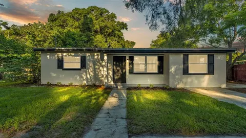 131 Flamingo Dr, Auburndale, FL 33823