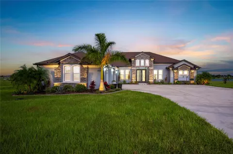 5225 Lake Venice Dr, Wimauma, FL 33598