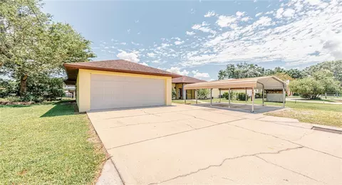 180 Lakeview Dr, Haines City, FL 33844