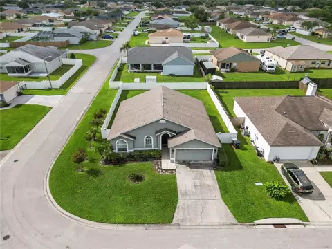 6733 Bordeaux Blvd, Lakeland, FL 33811