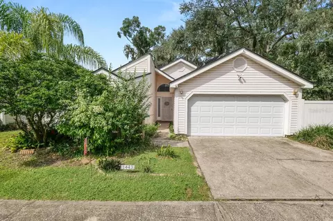 1443 Walden Oaks Pl, Plant City, FL 33563