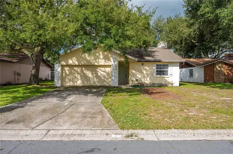 825 Spicewood Dr, Lakeland, FL 33801