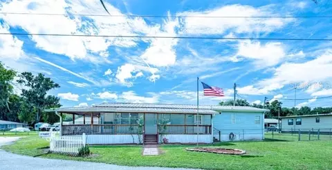 933 Cr 461, Lake Panasoffkee, FL 33538