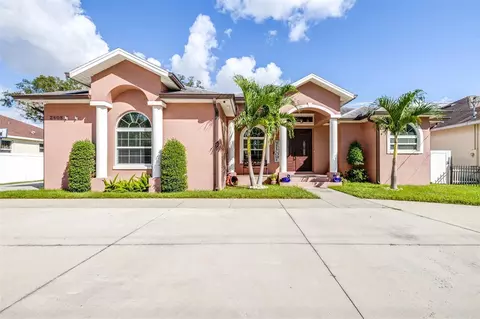2608 S 70th St, Tampa, FL 33619