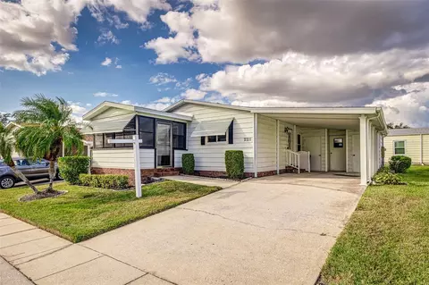 2211 Harbor Town Ln, Lakeland, FL 33810