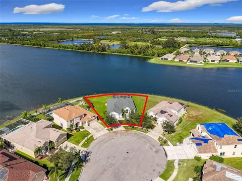 701 Seminole Sky Dr, Ruskin, FL 33570