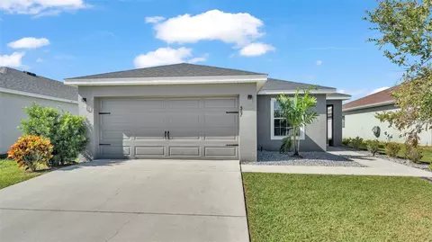 567 Lorient Dr, Eagle Lake, FL 33839
