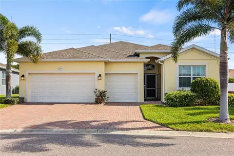2977 Dayton Dr, Winter Haven, FL 33884