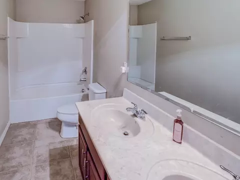 Bath - 1918 Wind Meadows Dr, Bartow, FL 33830 photo 3 of 3