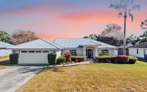 7415 Floral Cir W, Lakeland, FL 33810