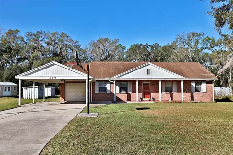 2211 Hinson Rd, Dover, FL 33527