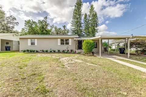 217 W Lake Ave, Auburndale, FL 33823