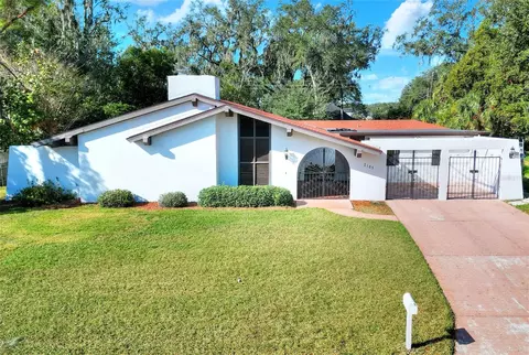 2105 Lake Bentley Ct, Lakeland, FL 33803