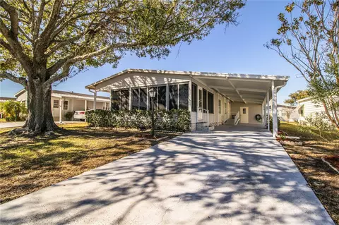 6122 Grand Oaks Dr SE, Winter Haven, FL 33884