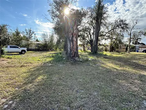 S Charleston Avenue, Fort Meade, FL 33841