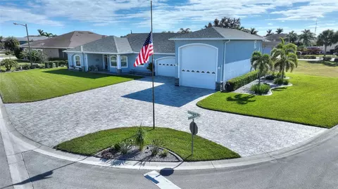 1010 Crossroads Dr, Polk City, FL 33868