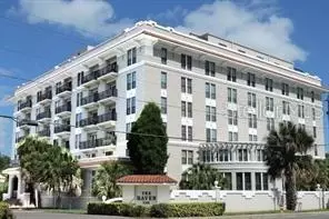 235 6th St NW #408, Winter Haven, FL 33881