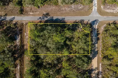 923 Pandora Dr, Indian Lake Estates, FL 33855