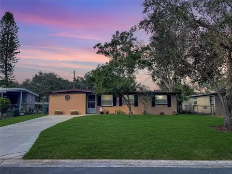 1914 Alexander Dr, Lakeland, FL 33803