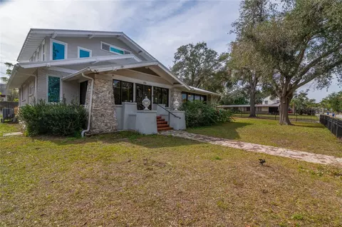 306 Avenue C NE, Winter Haven, FL 33881