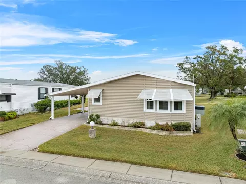 3221 Pebble Bend Dr, Lakeland, FL 33810