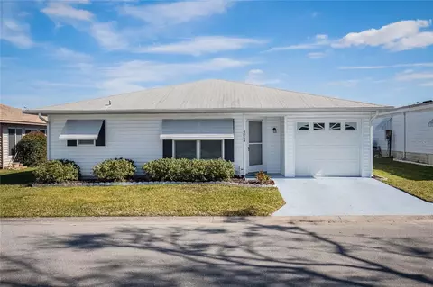 4854 Colonnades Club Blvd, Lakeland, FL 33811