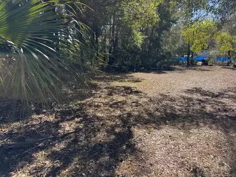 10220 W Ohio Dr, Crystal River, FL 34428