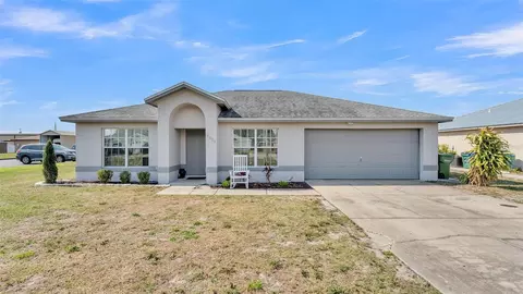 4607 Palmetto Dr, Winter Haven, FL 33881
