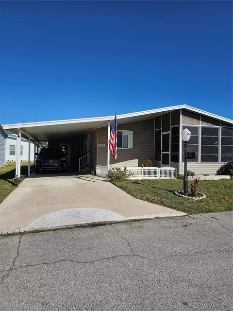 206 York Cottage Dr, Haines City, FL 33844